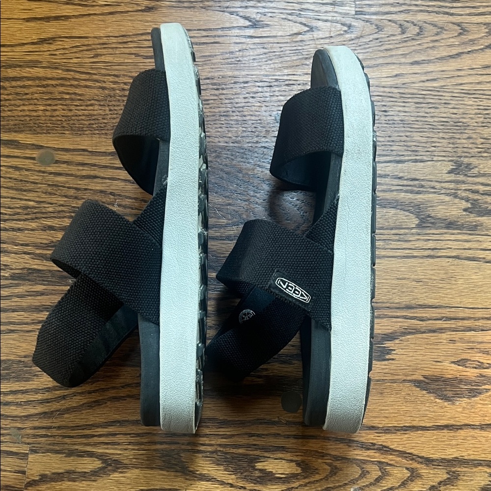 Good🎉 condition KEEN Elle backstrap sandal, size 8 - Picture 5 of 8